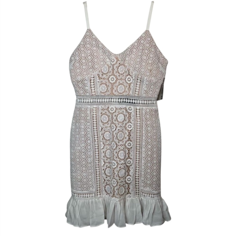 Lov Posh Sz M White Lace Mini Dress Ruffle Trim
